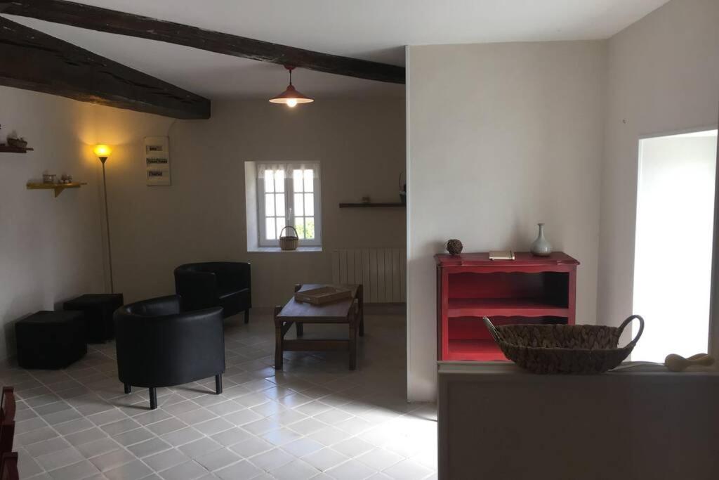 Logement Independant Le Poulailler Proche Guedelon ทริญนีย์ ภายนอก รูปภาพ